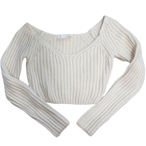 ASTR THE LABEL Mallory Off Shoulder Cream Ribbed Knit Sweater Crop Top  Small - Picture 8 of 11